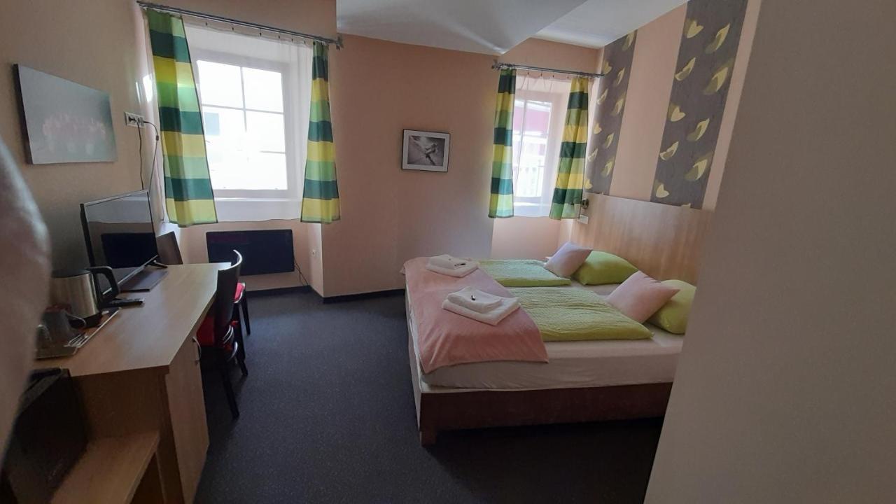 Jasmin Dog Friendly Pension With Shared Kitchen And Hearty Breakfast In The Center Murau Buitenkant foto