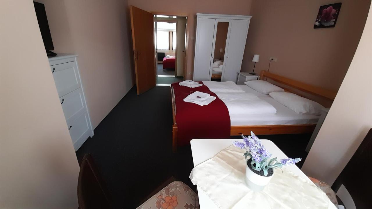 Jasmin Dog Friendly Pension With Shared Kitchen And Hearty Breakfast In The Center Murau Buitenkant foto
