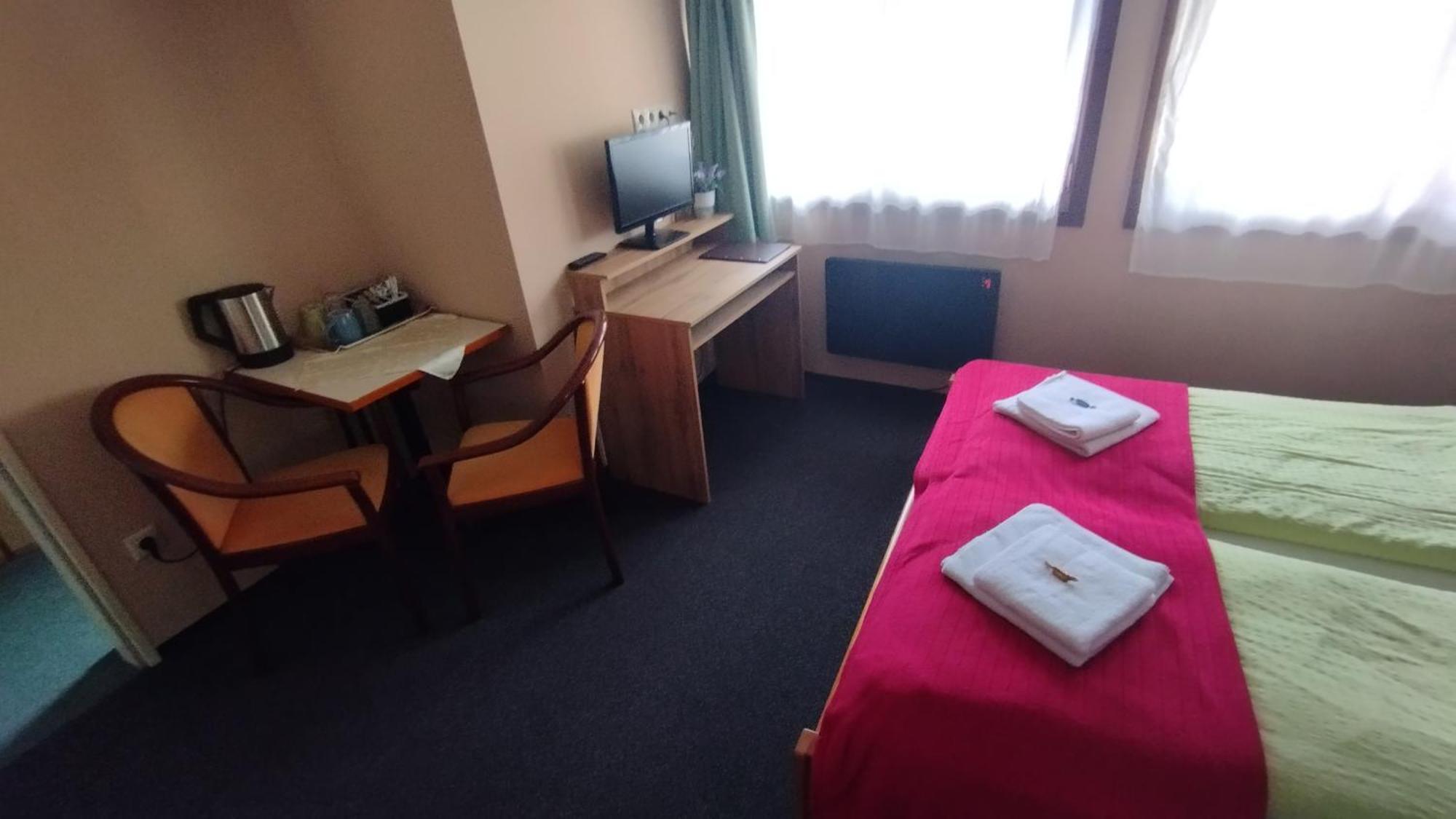 Jasmin Dog Friendly Pension With Shared Kitchen And Hearty Breakfast In The Center Murau Buitenkant foto