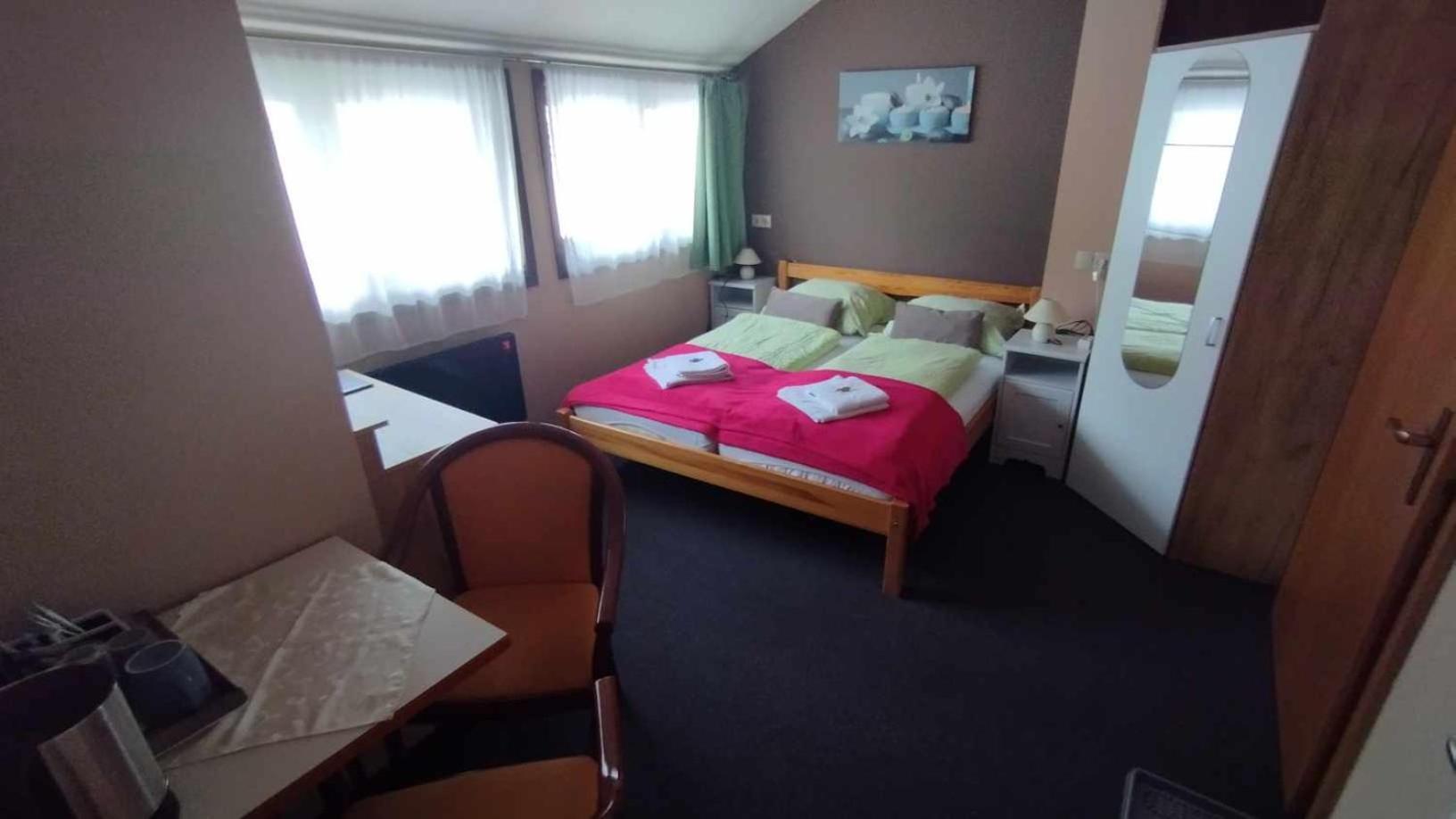 Jasmin Dog Friendly Pension With Shared Kitchen And Hearty Breakfast In The Center Murau Buitenkant foto