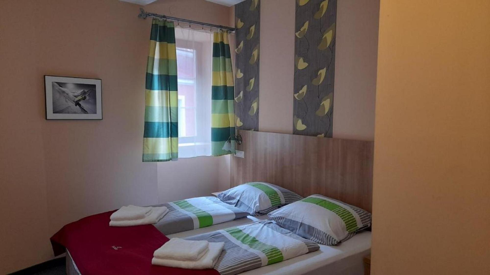 Jasmin Dog Friendly Pension With Shared Kitchen And Hearty Breakfast In The Center Murau Buitenkant foto
